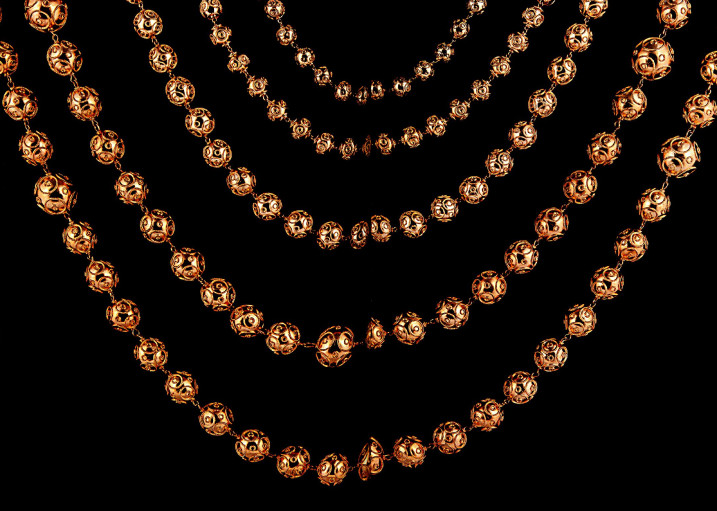 Halsketten, 19. Jahrhundert, Bahia, Gold, Privatsammlung © Emanoel Araujo (Hg.): Arte, adorno, design e tecnologia no tempo da escravidão, São Paulo: Museu Afro Brasil, 2013, S. 142-143.